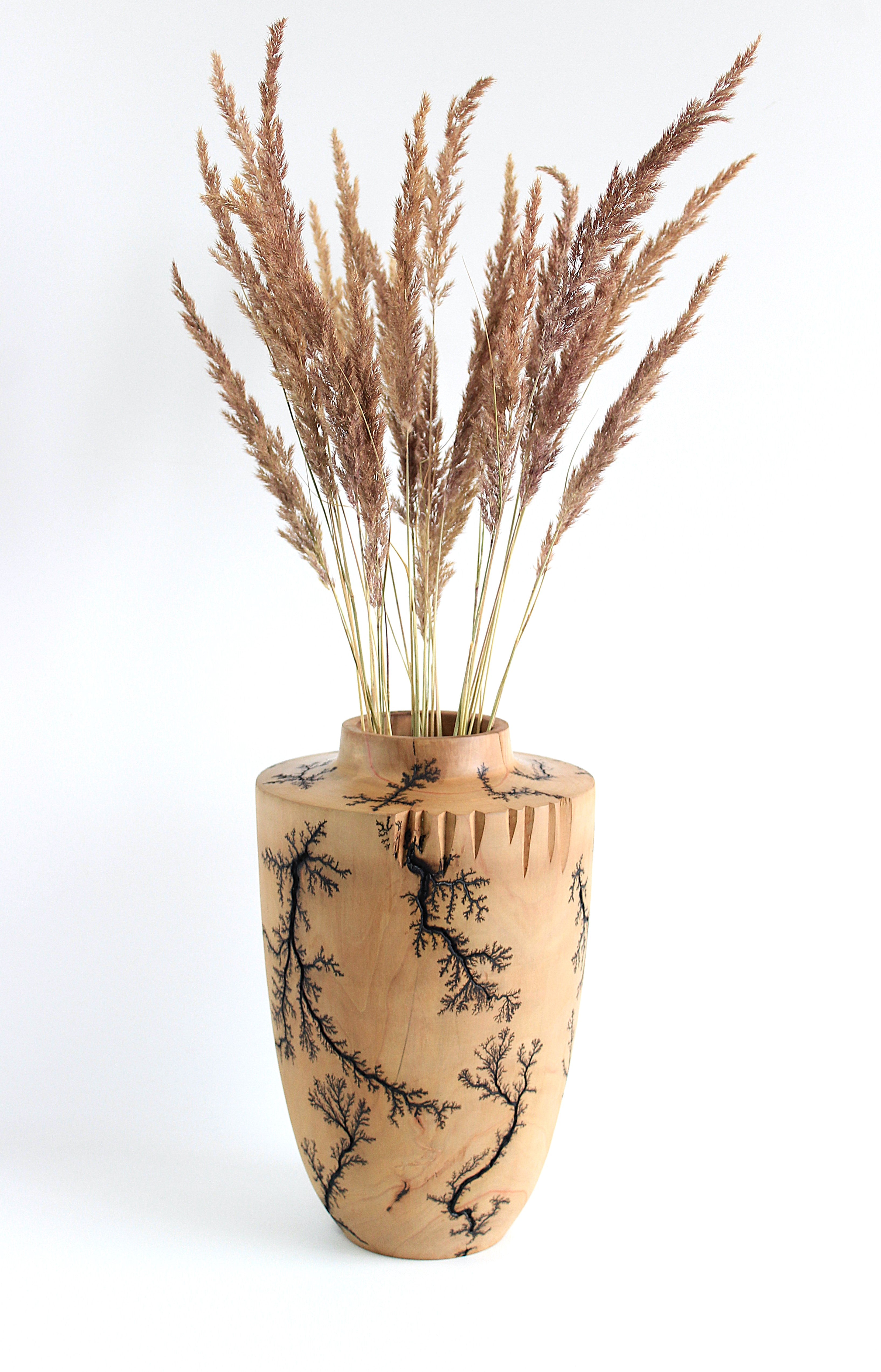 Elegant Pear Wood Vase for Dried Flowers - Classic Design