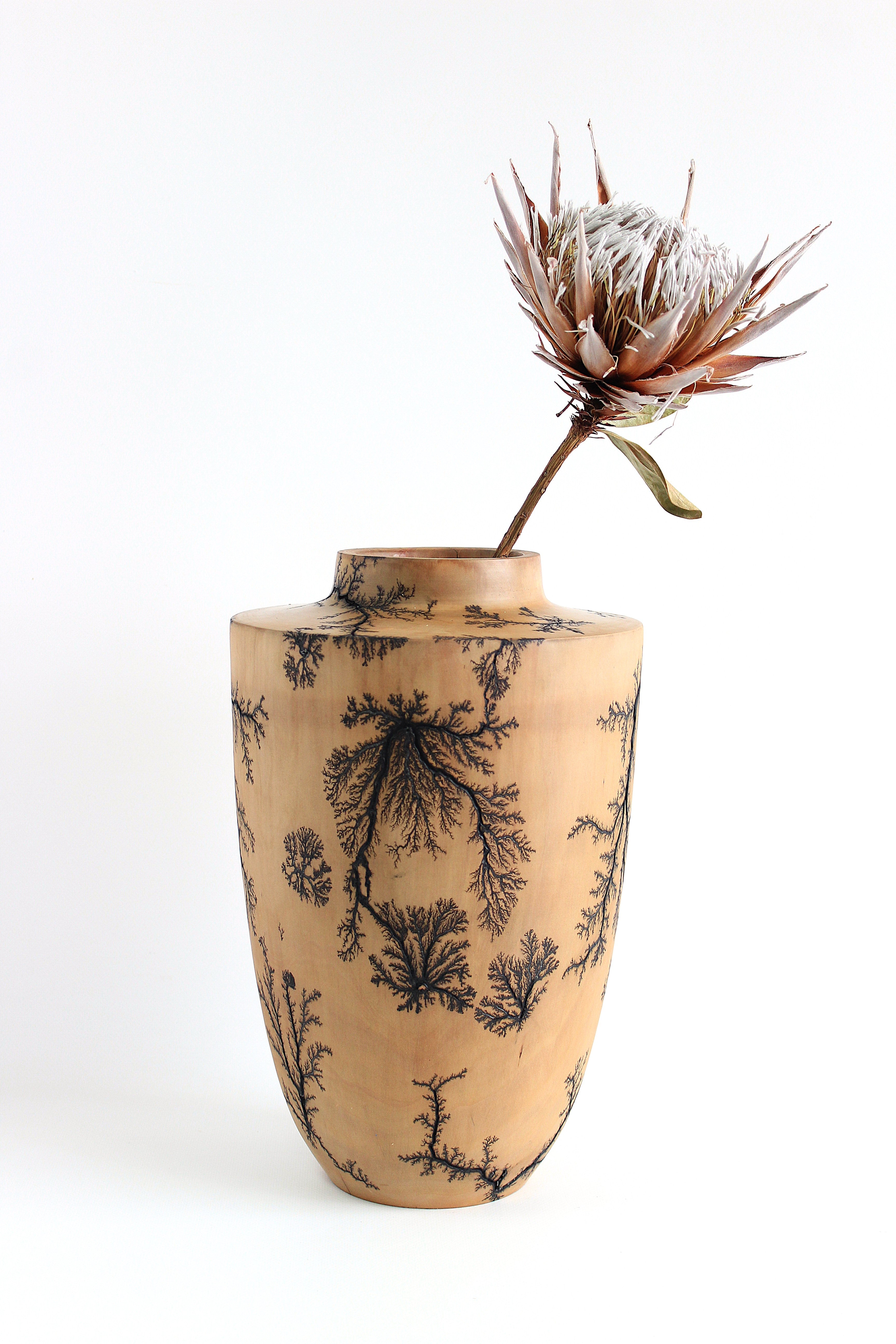 Elegant Pear Wood Vase for Dried Flowers - Classic Design